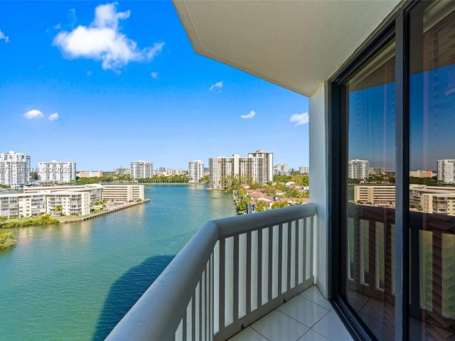 Apartment for rent  Unit #1209 - photo 7487678