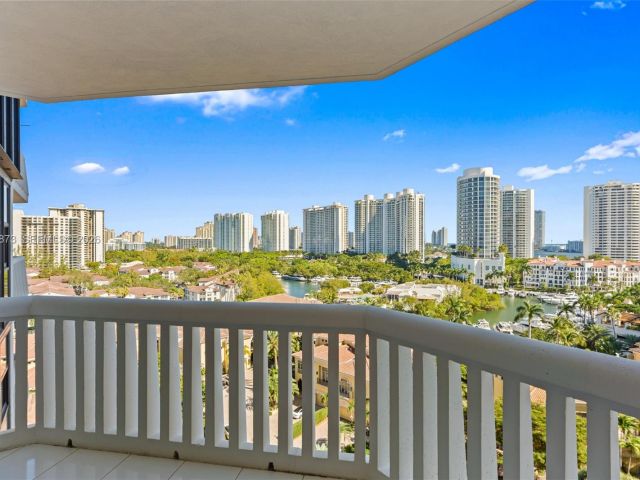 Apartment for rent  Unit #1209 - photo 7487683