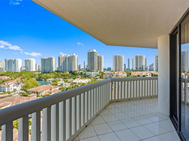 Apartment for rent  Unit #1209 - photo 7487685