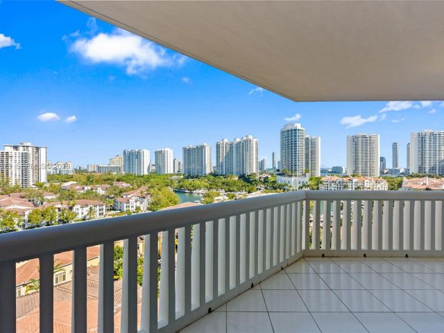 Apartment for rent  Unit #1209 - photo 7487686