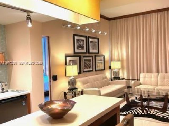 Apartment for rent  Unit #209 - photo 7502663