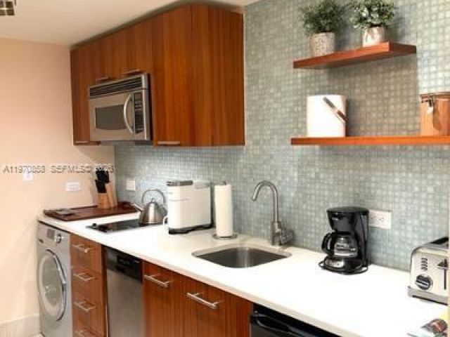 Apartment for rent  Unit #209 - photo 7502668