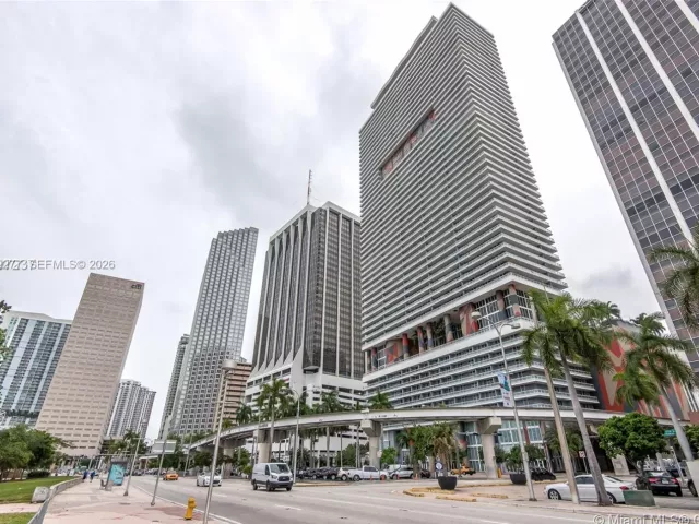 2-bedroom condo for rent in Miami - 50 Biscayne Blvd 3508 - MondialRealty
