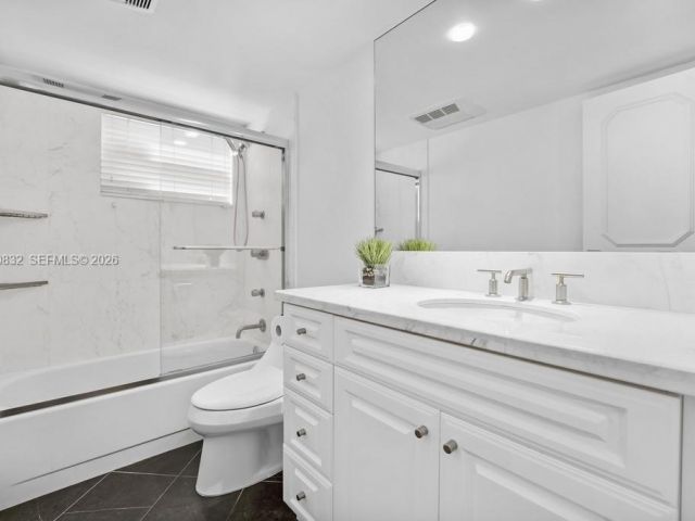 Apartment for sale  Unit #201 - photo 7453773