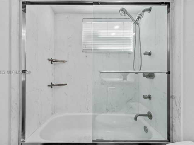 Apartment for sale  Unit #201 - photo 7453774