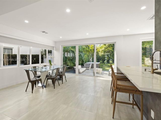 Home for rent at 3166 Royal Palm Ave - photo 7469382