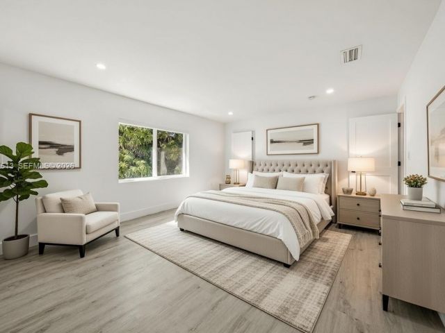 Home for rent at 3166 Royal Palm Ave - photo 7469386