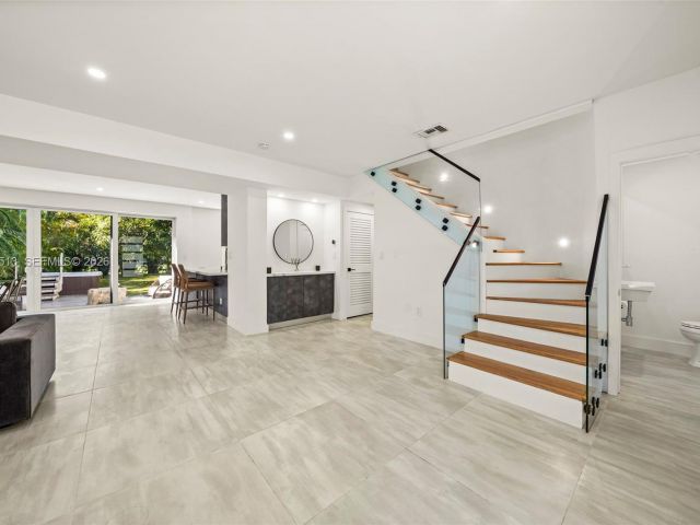 Home for rent at 3166 Royal Palm Ave - photo 7469391