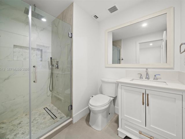 Home for rent at 3166 Royal Palm Ave - photo 7469396