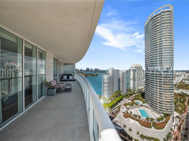 Apartment for rent  Unit #2710 - photo 7508870