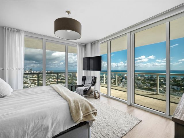 Apartment for rent  Unit #2710 - photo 7508877