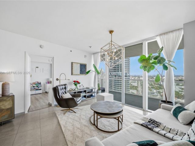 Apartment for rent  Unit #2710 - photo 7508886