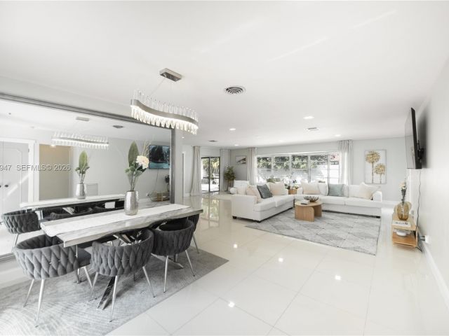 Home for rent at 2121 NE 62nd St - photo 7483648