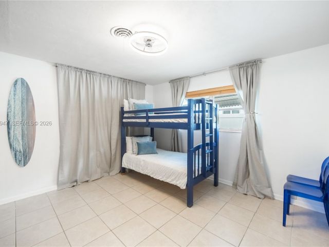 Home for rent at 2121 NE 62nd St - photo 7483667