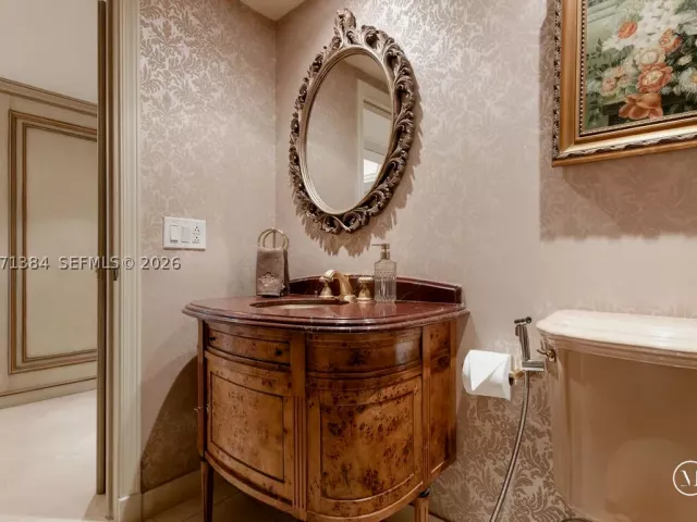 5-bedroom condo for sale in Aventura - 3000 Island Blvd 2902 - MondialRealty