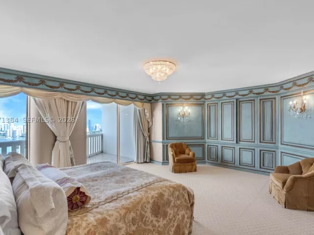 5-bedroom condo for sale in Aventura - 3000 Island Blvd 2902 - MondialRealty