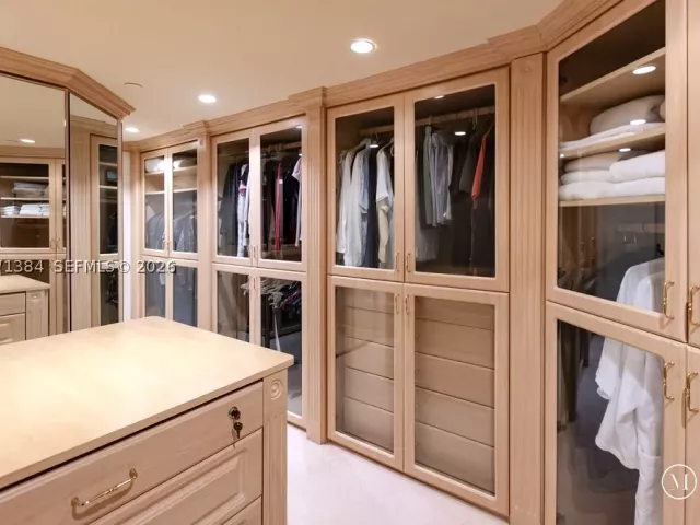 5-bedroom condo for sale in Aventura - 3000 Island Blvd 2902 - MondialRealty