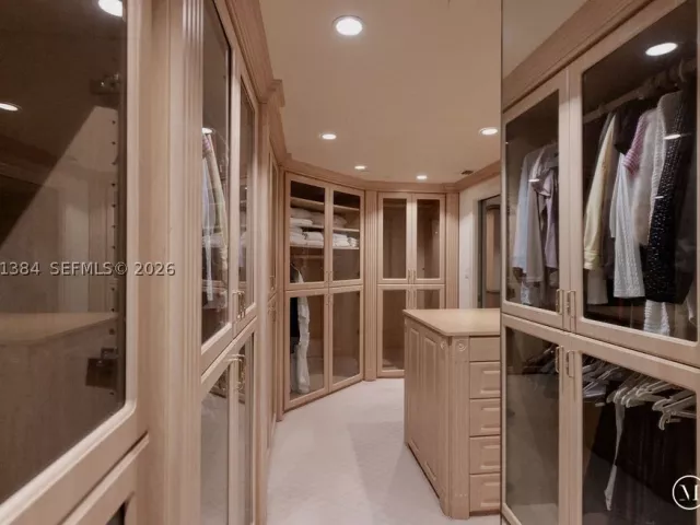 5-bedroom condo for sale in Aventura - 3000 Island Blvd 2902 - MondialRealty