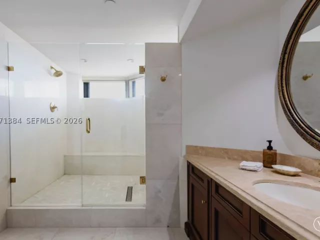5-bedroom condo for sale in Aventura - 3000 Island Blvd 2902 - MondialRealty