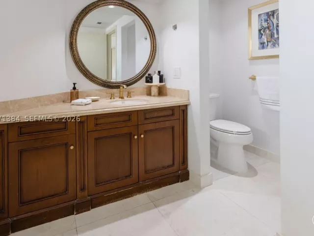 5-bedroom condo for sale in Aventura - 3000 Island Blvd 2902 - MondialRealty