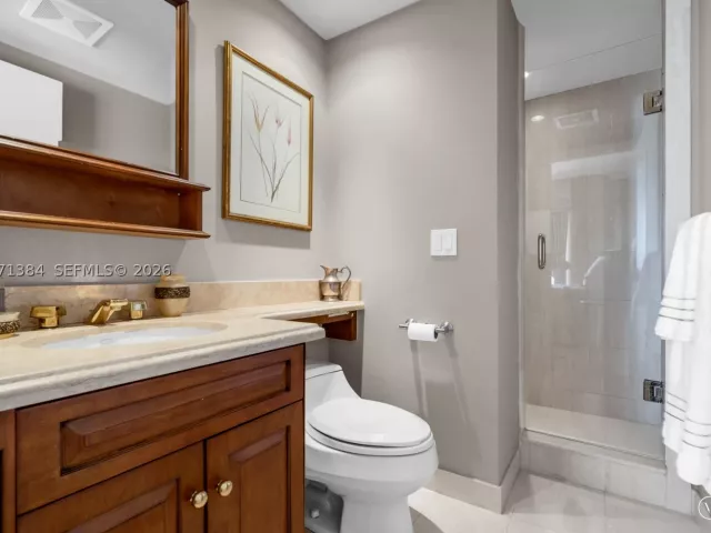 5-bedroom condo for sale in Aventura - 3000 Island Blvd 2902 - MondialRealty