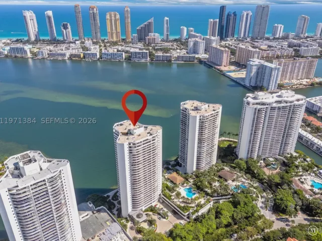 5-bedroom condo for sale in Aventura - 3000 Island Blvd 2902 - MondialRealty