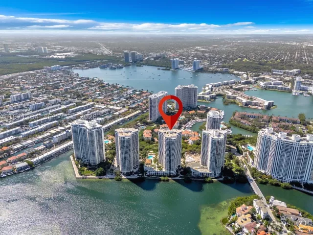 5-bedroom condo for sale in Aventura - 3000 Island Blvd 2902 - MondialRealty