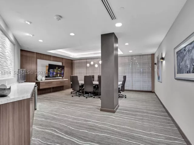 5-bedroom condo for sale in Aventura - 3000 Island Blvd 2902 - MondialRealty
