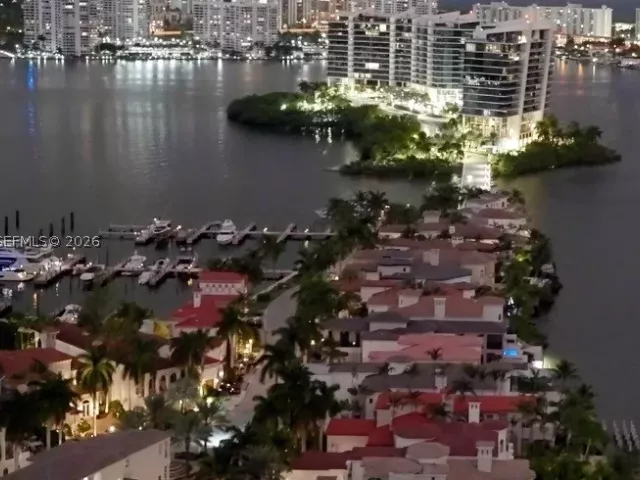 5-bedroom condo for sale in Aventura - 3000 Island Blvd 2902 - MondialRealty
