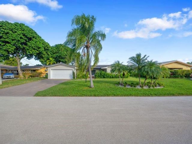 Home for sale at 1810 SW 6th Ave - photo 7478743