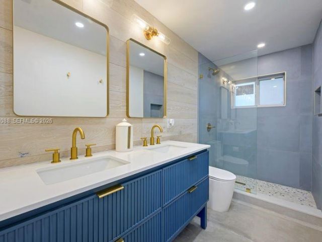 Home for sale at 1810 SW 6th Ave - photo 7478758