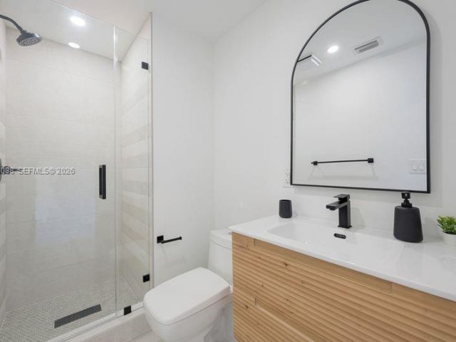 Home for sale at 1810 SW 6th Ave - photo 7478760