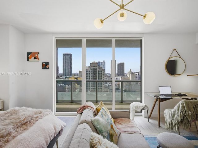 condo for sale in Miami - 50 Biscayne Blvd 1909 - MondialRealty