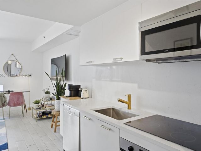 condo for sale in Miami - 50 Biscayne Blvd 1909 - MondialRealty