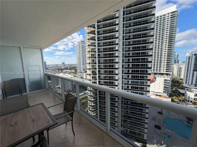 Apartment for rent  Unit #2210 - photo 7499678