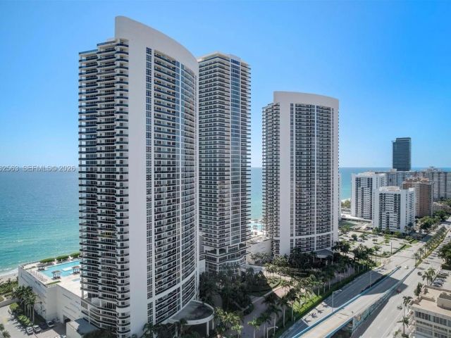 Apartment for rent  Unit #2210 - photo 7499685