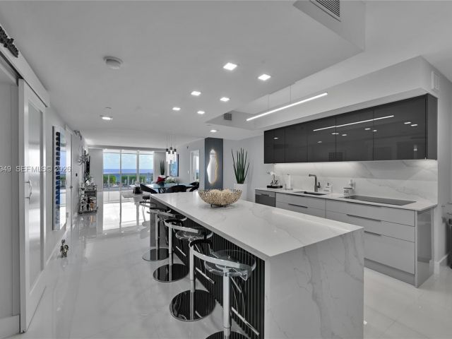 Apartment for sale  Unit #803 - photo 7530812