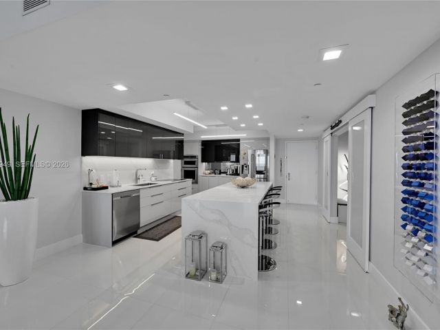 Apartment for sale  Unit #803 - photo 7530813