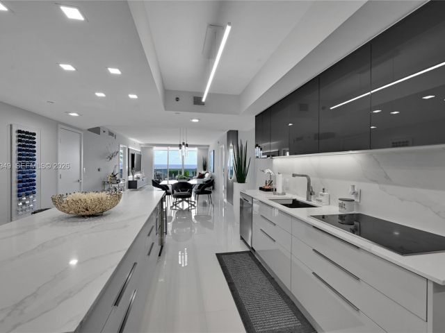 Apartment for sale  Unit #803 - photo 7530823