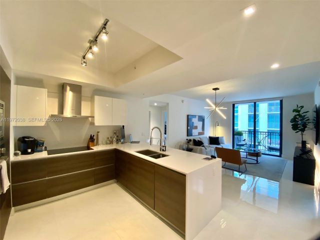 Apartment for sale  Unit #701 - photo 7476121