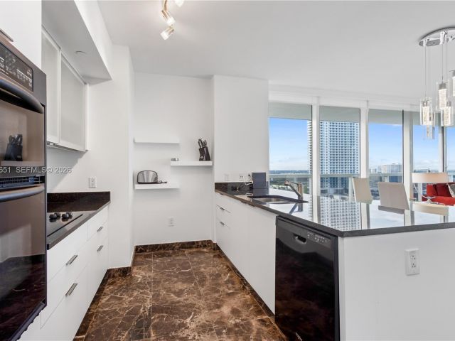 Apartment for rent  Unit #1908 - photo 7499733