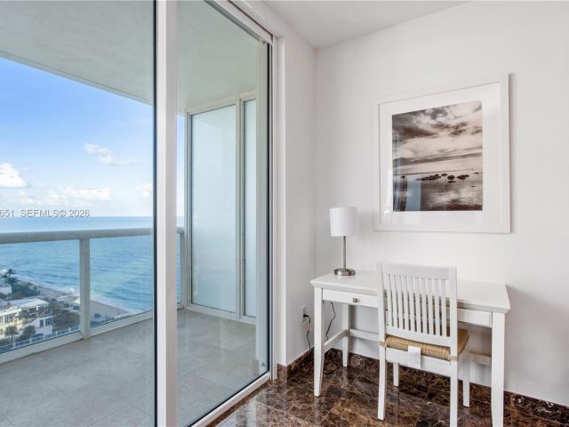 Apartment for rent  Unit #1908 - photo 7499736