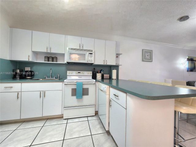 Apartment for sale  Unit #620 - photo 7470056