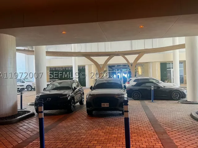 condo for sale in Fort Lauderdale - 551 N Fort Lauderdale Beach Blvd R2210 - MondialRealty