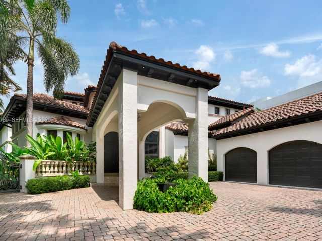 Home for rent at 432 S Hibiscus Dr - photo 7469359