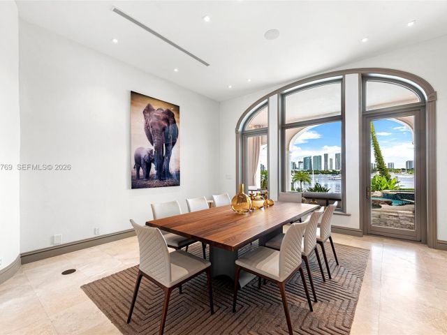 Home for rent at 432 S Hibiscus Dr - photo 7469362