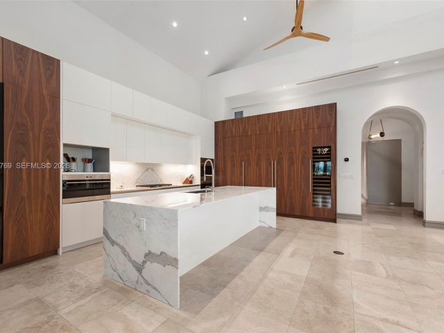 Home for rent at 432 S Hibiscus Dr - photo 7469369