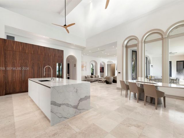 Home for rent at 432 S Hibiscus Dr - photo 7469370