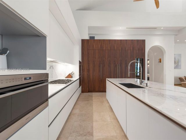 Home for rent at 432 S Hibiscus Dr - photo 7469371