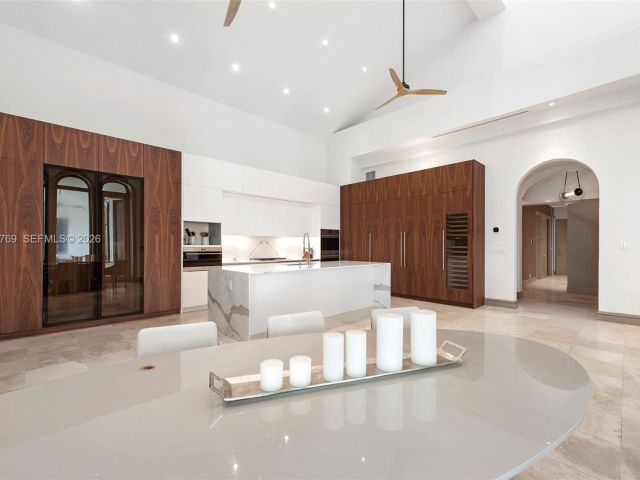 Home for rent at 432 S Hibiscus Dr - photo 7469373